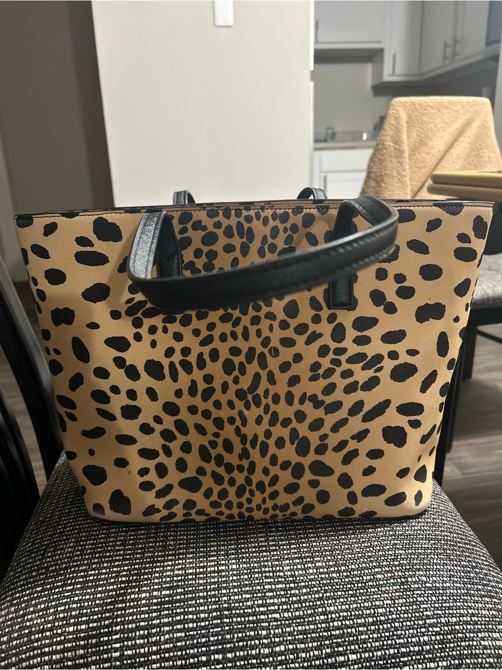 Marc Jacobs Leopard-Print Tote in Tan and Black - Picture 2 of 6